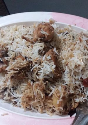 A picture of Chicken White Biryani.