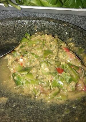 Foto resep Sambal Terasi Cabe Mentah Pedas (abaikan gambarnya yg tidak menawan wkwkwk..)