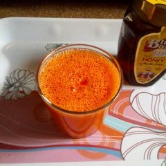 A picture of Red Capsicum and Carrot juice.