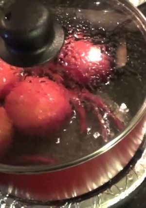 Una foto de Salsa de jitomate roja riquísima para acompañar caldos o birria