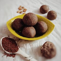 A picture of Ragi Ladoo.