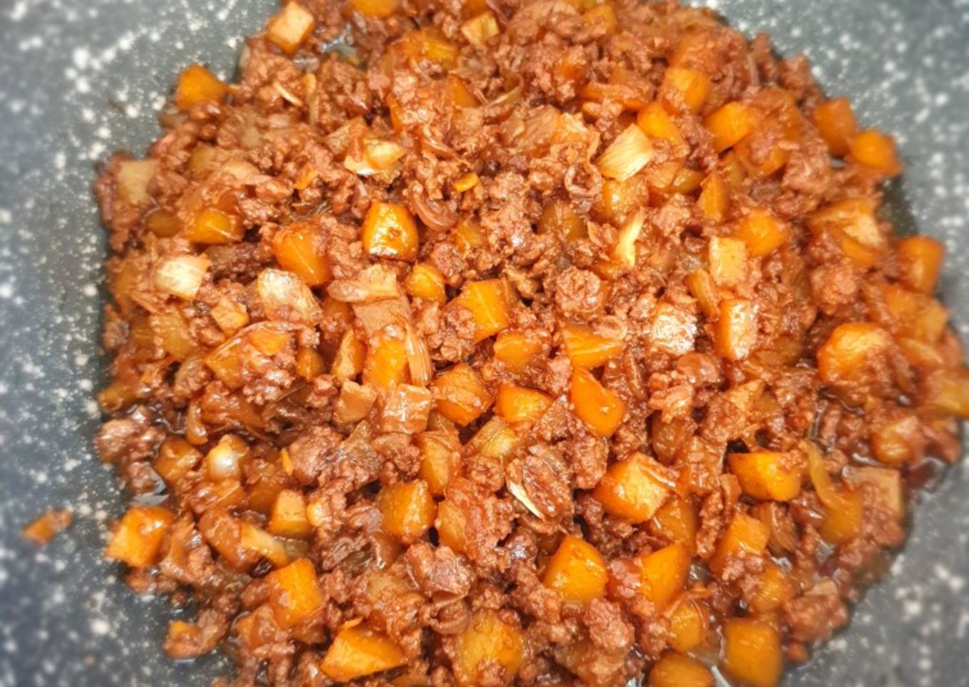 Daging sapi cincang kecap