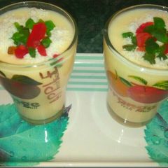A picture of Mango shake.