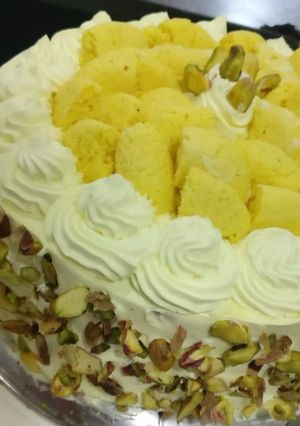 A picture of Rasmalai Cake.