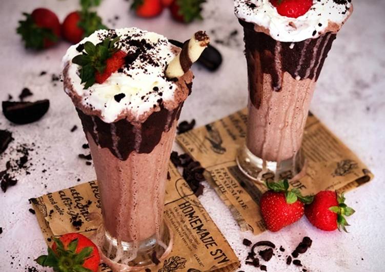 Resep Ice milkshake strawberry Anti Gagal