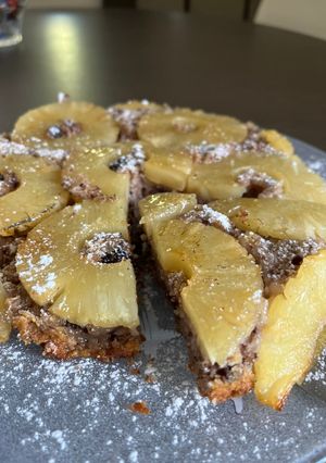 Φωτογραφία της συνταγής Κέικ με ανανά 🍍 κράνμπερι και ινδική καρύδα