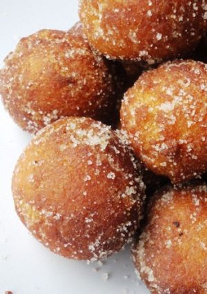 A picture of 15 minute Donut Holes.