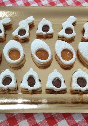 A picture of Easter Cookies.