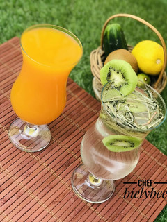 A picture of Tarragon lemonade.