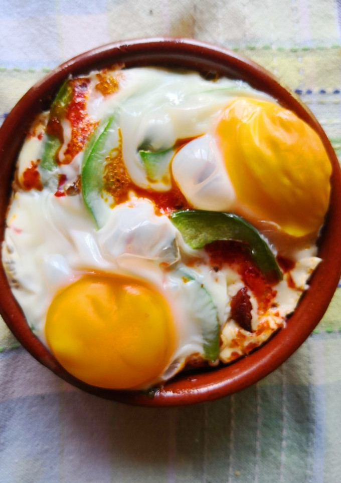 Una foto de Huevos al plato