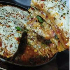 A picture of Lasagna.