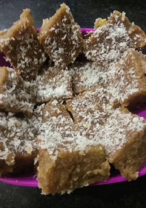 A picture of Singhade ke aate ka halwa.