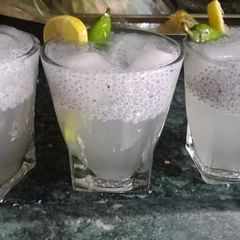 A picture of Lemon juice.