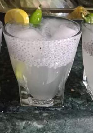 A picture of Lemon juice.