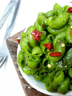 A picture of Spinach pasta.