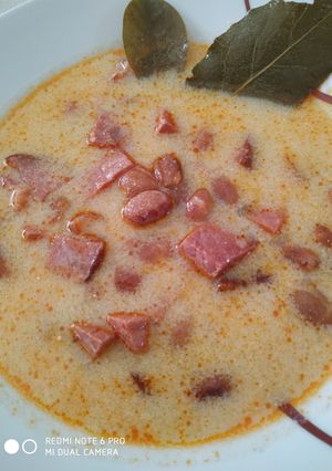 Tejfölös bableves recept fotója