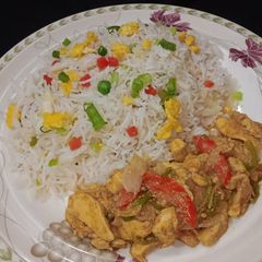 A picture of Fried rice with shashlik masala.