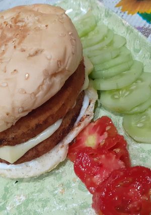 A picture of Double Petty Burger.