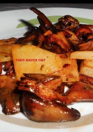 Foto di Funghi Gallinacci con Patate
