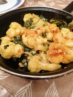 Una foto de 282. Coliflor y acelgas al curry picante con toque ahumado