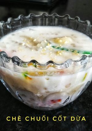 A picture of Banana and Coconut Sweet Soup (Chè Chuối).
