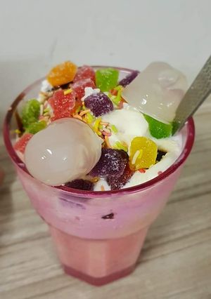 A picture of Instant Gadbad Ice cream.