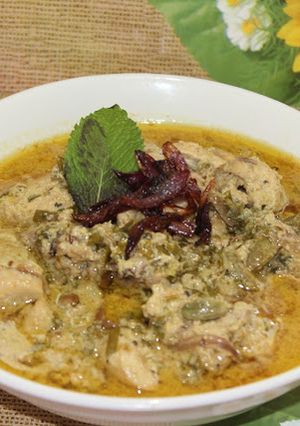 A picture of Hyderabadi Dum Ka Chicken.