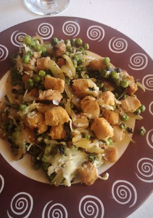 Una foto de Soja texturizada con guisantes