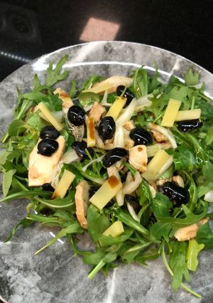 Une photo de Salade de poulet 🥗