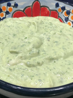Una foto de Mayonesa casera de apio y ajo
