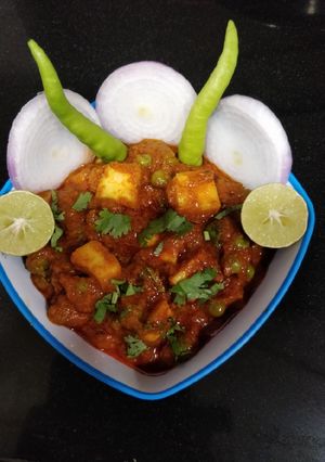 મટર પનીર (Mutter Paneer recipe in Gujarati) રેસીપી મુખ્ય ફોટો
