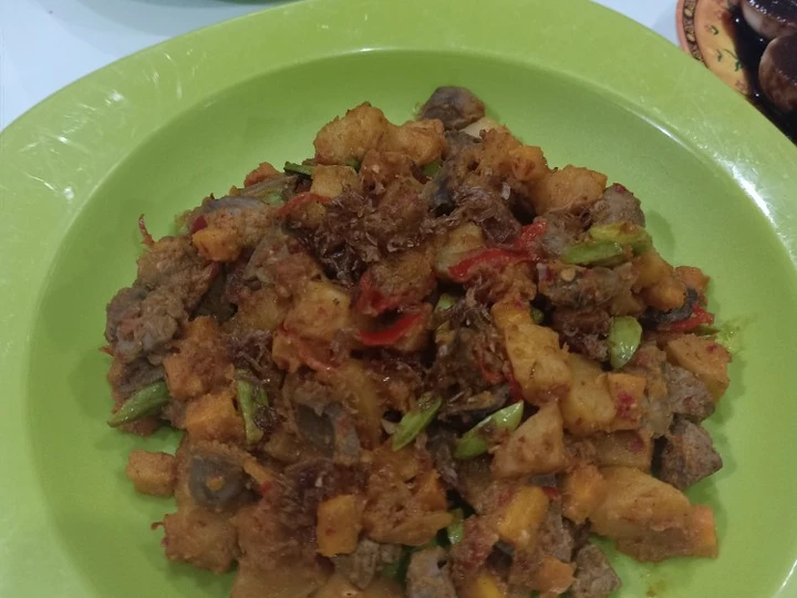 Cara Gampang Menyiapkan Resep Sambal goreng kentang ati yang  Bikin Ketagihan Anti Ribet, Uenak Banget