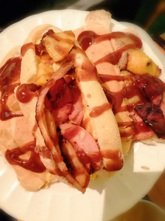 Una foto de Sándwich de pan francés con huevos y más!!