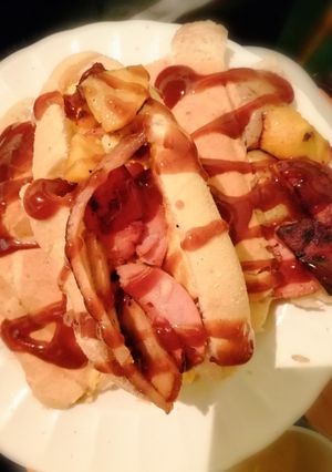 Una foto de Sándwich de pan francés con huevos y más!!
