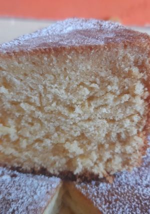 Una foto de Bizcochuelo de nata montada