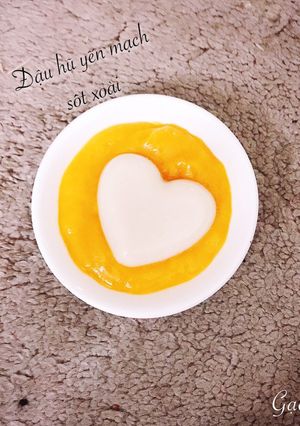 Hình của món Đậu hũ yến mạch sốt xoài.