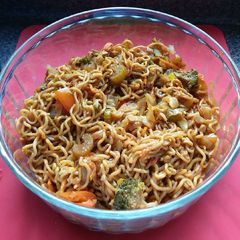 A picture of Chinese Ramen Egg Noodles w fried Pork & Veges 😍🐖🍝🥗.