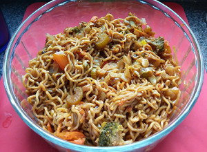 A picture of Chinese Ramen Egg Noodles w fried Pork & Veges 😍🐖🍝🥗.