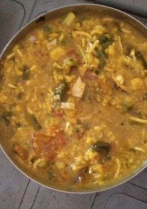 वेजिटेबल दलिया (vegetable daliya recipe in Hindi) रेसिपी मुख्य फोटो