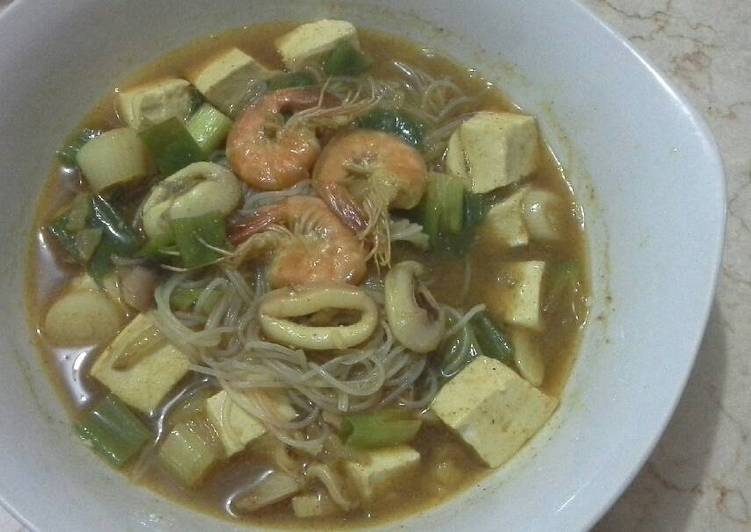  Resep  Bihun cumi udang kuah  kari  oleh Fiky Ria Irjayanti 