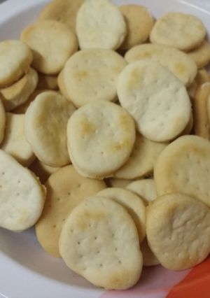 Una foto de Bizcochitos con solo 2 ingredientes 👌😋🤗💞 Súper fácil
