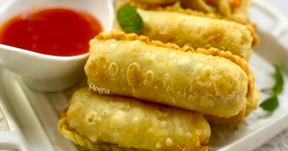 Pastel Gulung Ragout Ayam