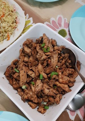A picture of 🍽Chicken dry chilli.