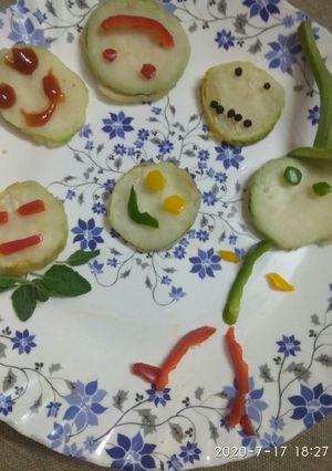 A picture of Lauki Emoji Pakori.