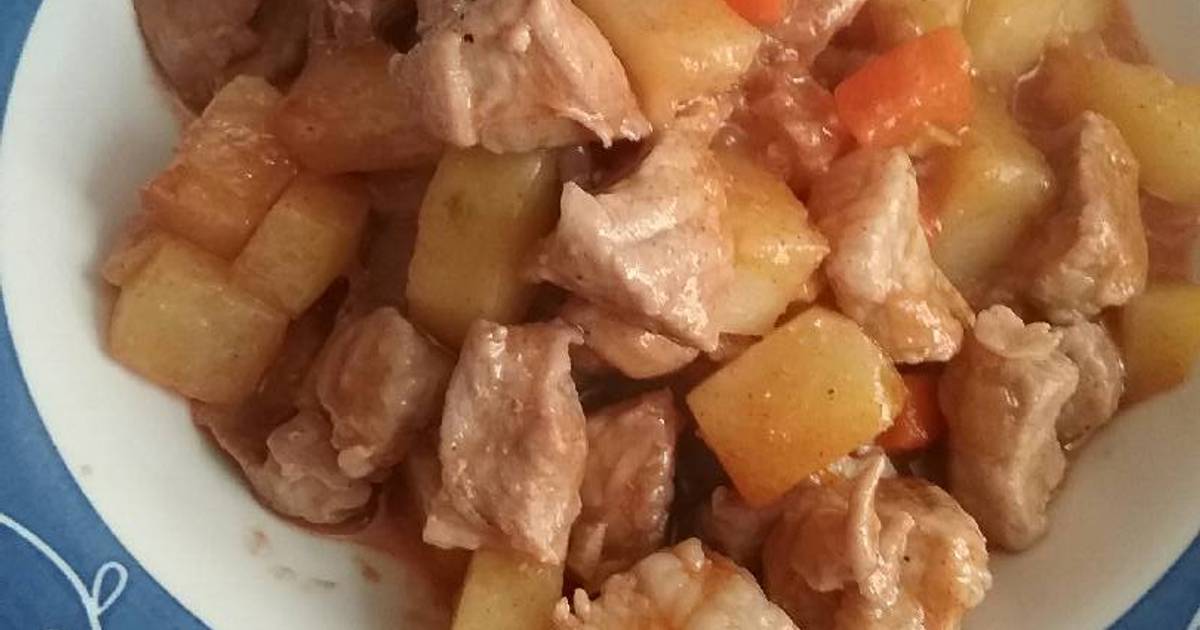 Estofado de cerdo con papas y zanahorias Receta de Iván Ojete Moreno-  Cookpad