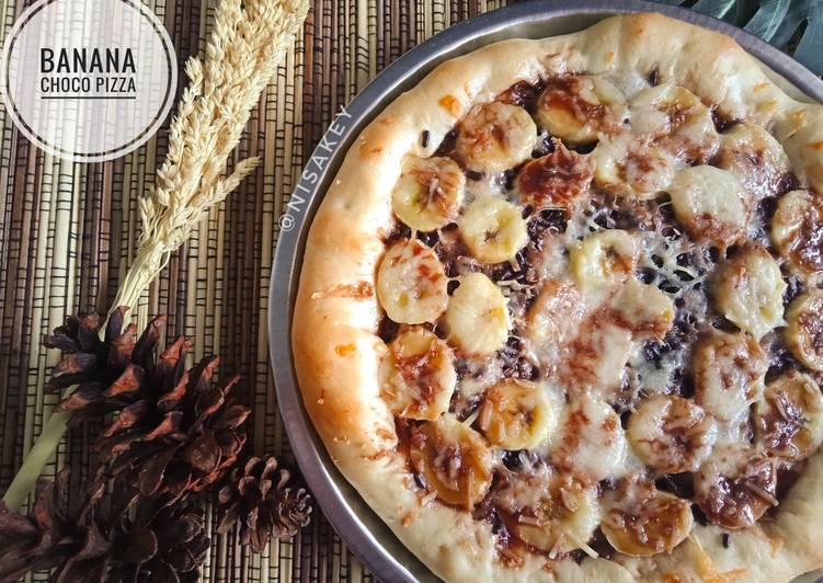 Banana Choco Pizza 🍌🍕 Banana Choco Pizza 🍌🍕
