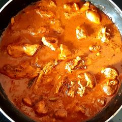 A picture of Kerala Style Chicken Curry.