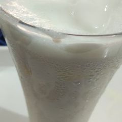 A picture of Vanilla icream shake.