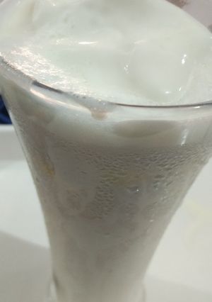 A picture of Vanilla icream shake.