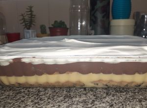 Una foto de Postre vainilla con postre Royal vainilla y chocolate